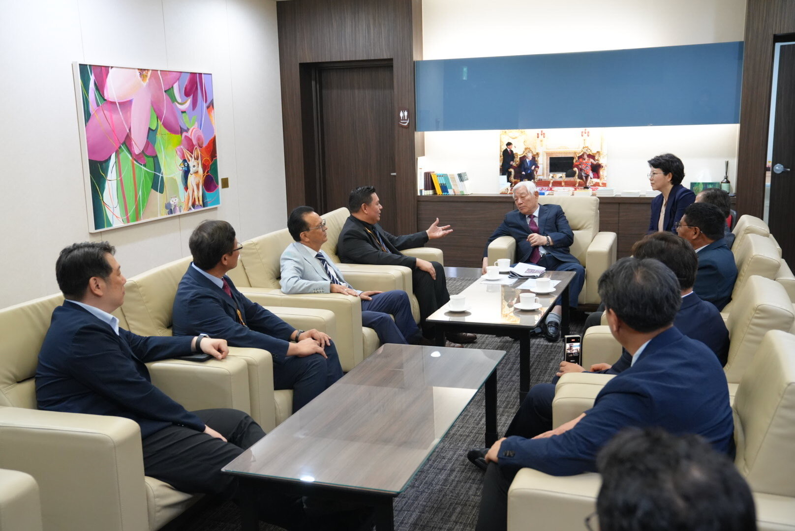 Orlando Delcid en reunión de delegación